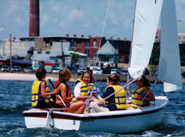 CBC students enjoy a sail on Buzzards Bay. © communityboating.org.