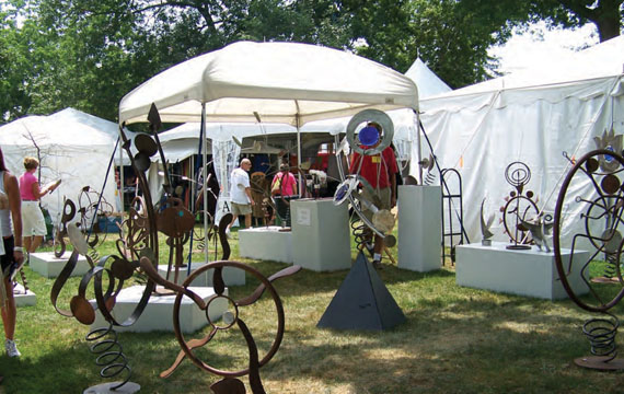 The Guilford Art Center’s Craft Expo is one of many popular events held each year on the Guilford Green. © Maureen Belden