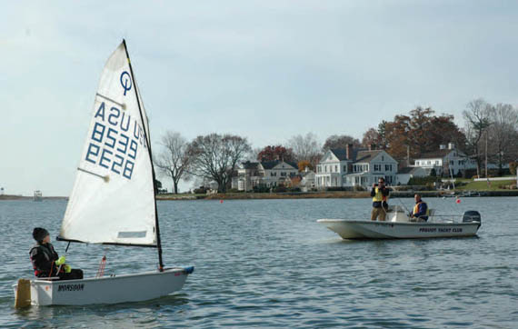 https://windcheckmagazine.com/app/uploads/2019/01/pequot_yatch_club_optimist_sailor-1.jpg