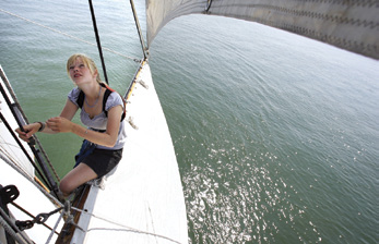 https://windcheckmagazine.com/app/uploads/2019/01/sister_under_sail_program-1.jpg